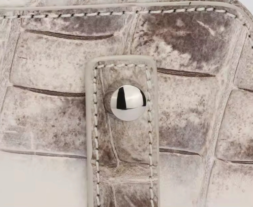 Himalayan Crocodile Leather Bag for Women – Handmade in Italy | Noiyan