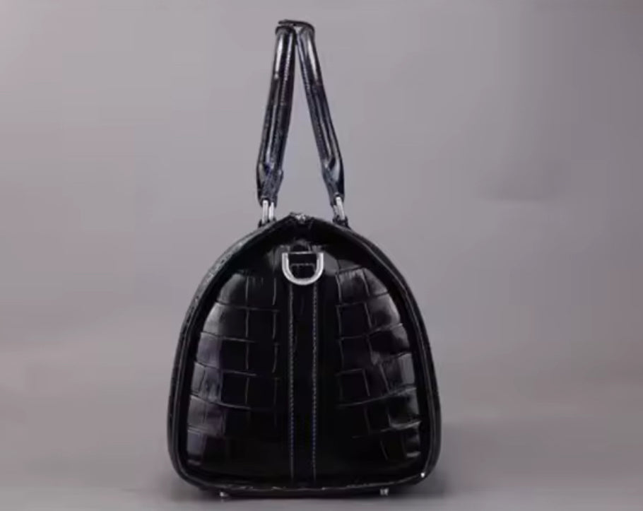 Black Crocodile Leather Travel Bag – Handmade in Italy | Noiyan
