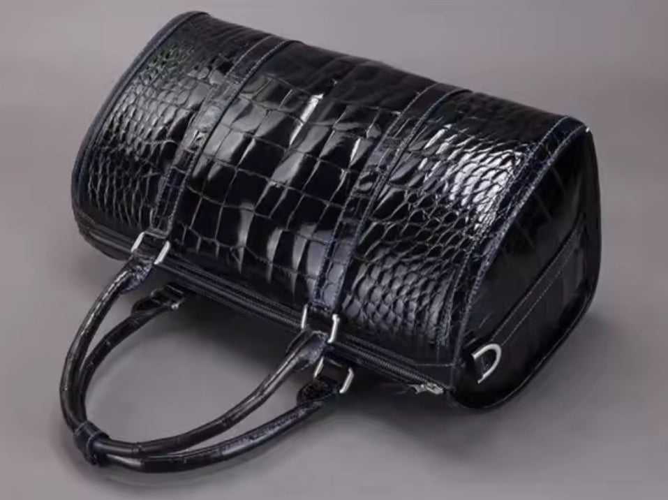 Black Crocodile Leather Travel Bag – Handmade in Italy | Noiyan
