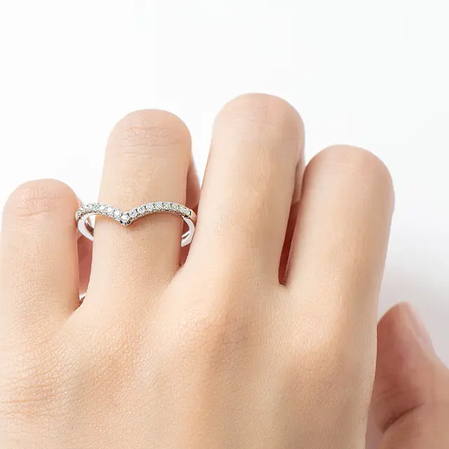 V shaped Moissanite Ring
