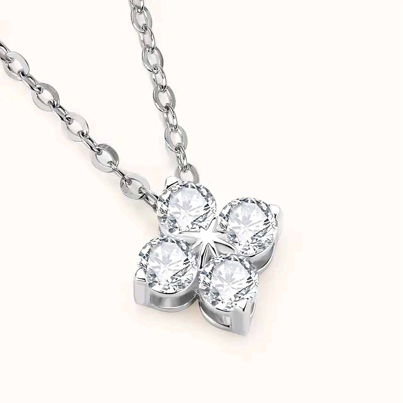 3mm*8pcs Moissanite pendant necklace