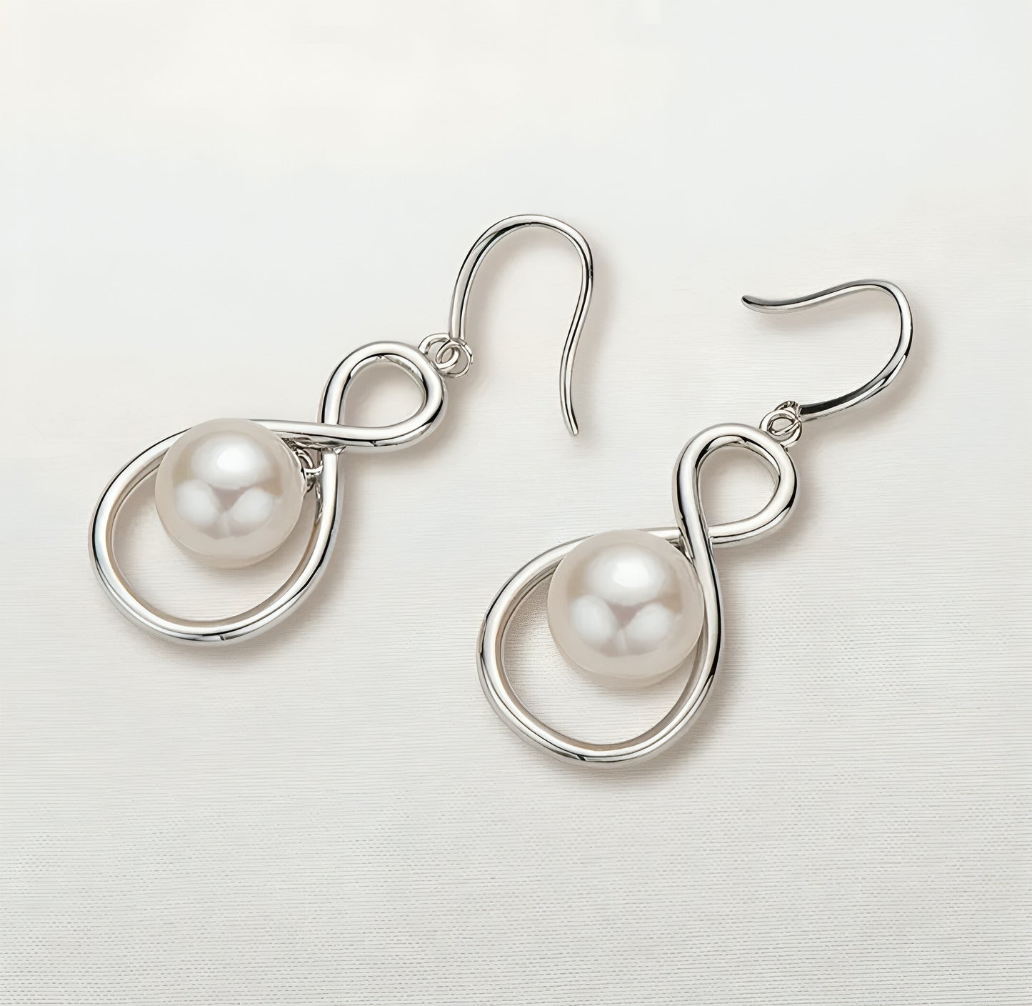 8.5-9mm round pearl earrings