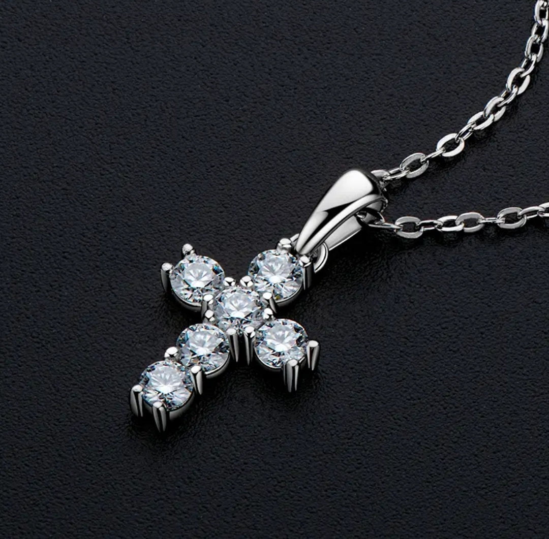 3mm*6pcs cross Moissanite pendant necklace