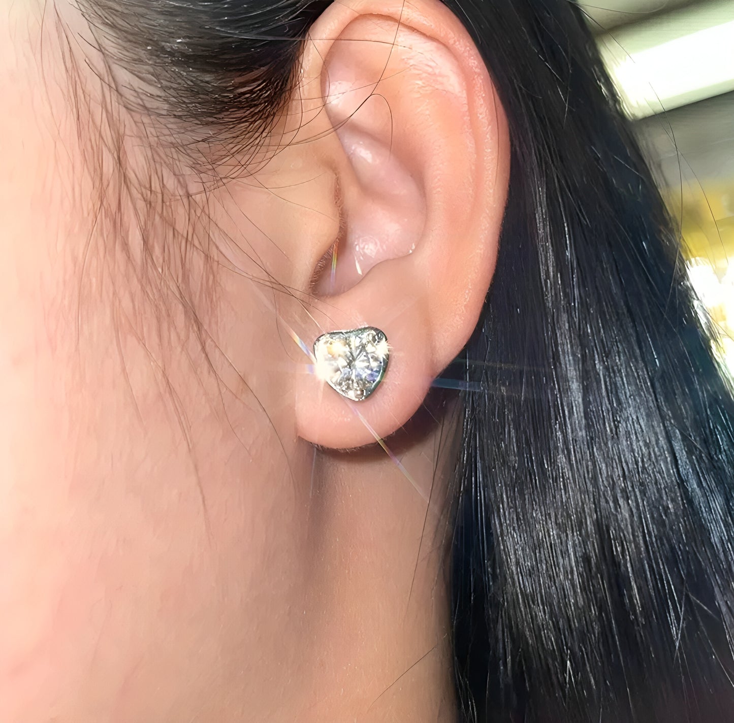 Elegant stud moissanite earrings
