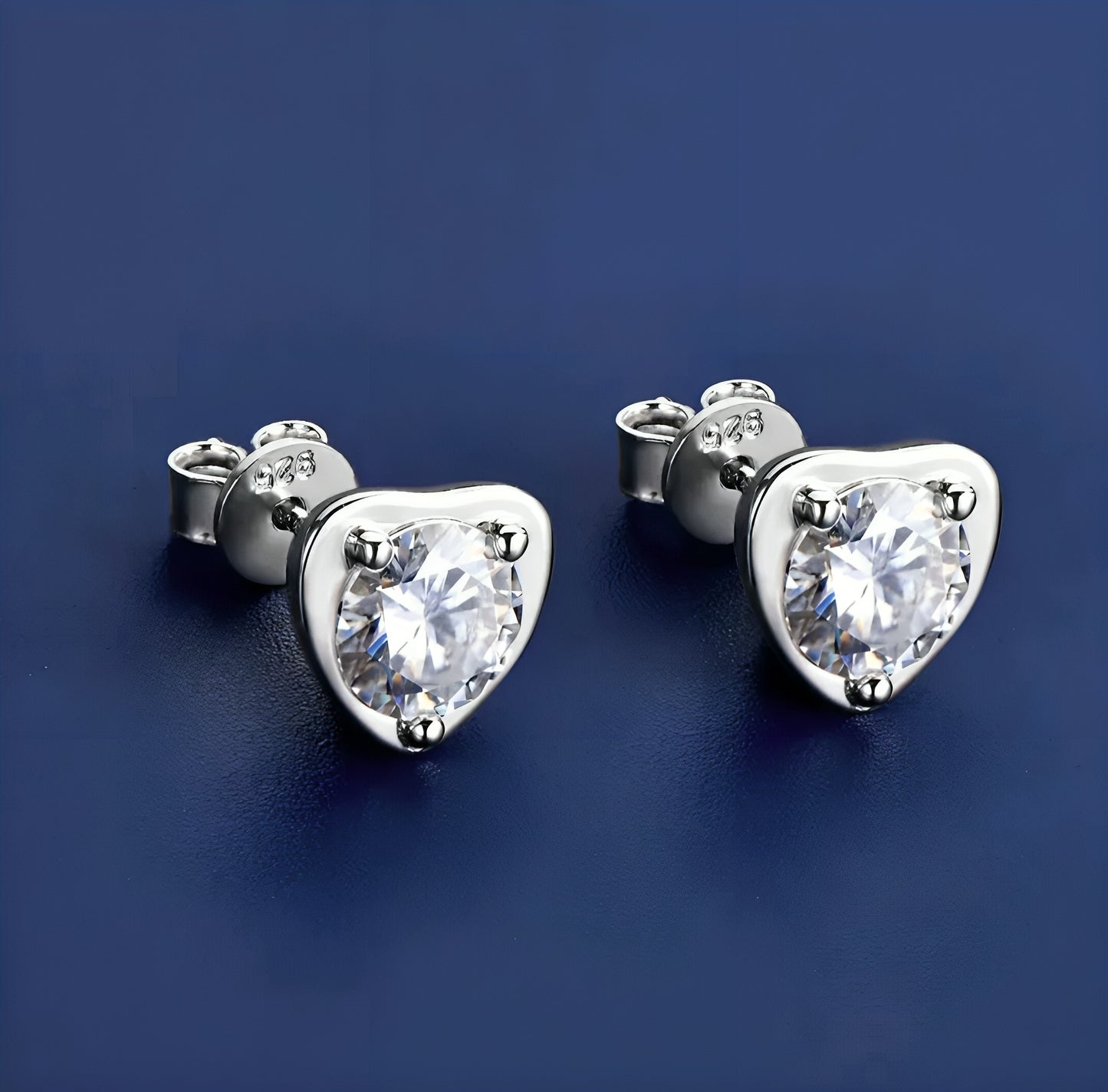 Elegant stud moissanite earrings