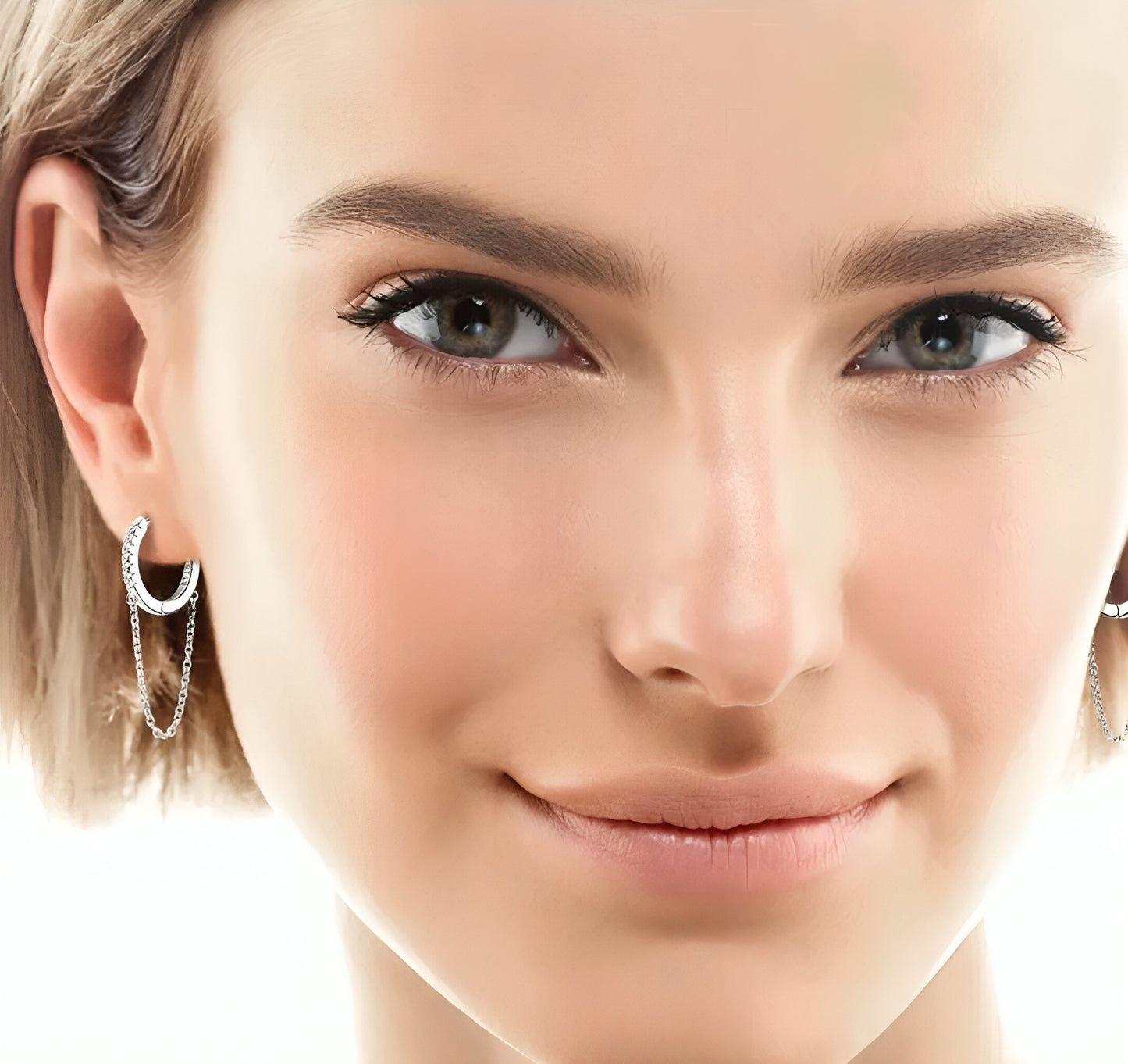 Chain earrings with moissanite stones