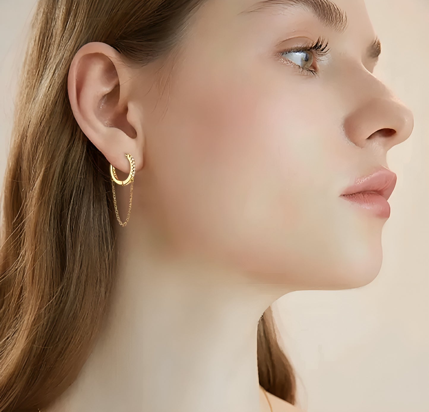 Chain earrings with moissanite stones