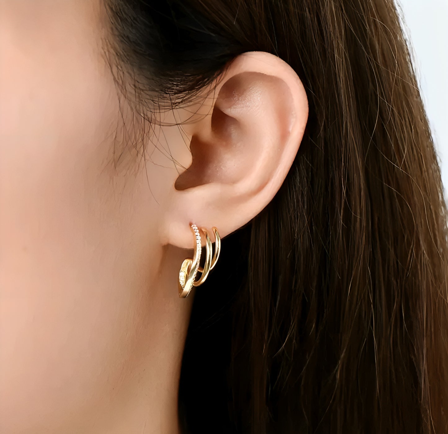 C shape earrings with moissanite stones