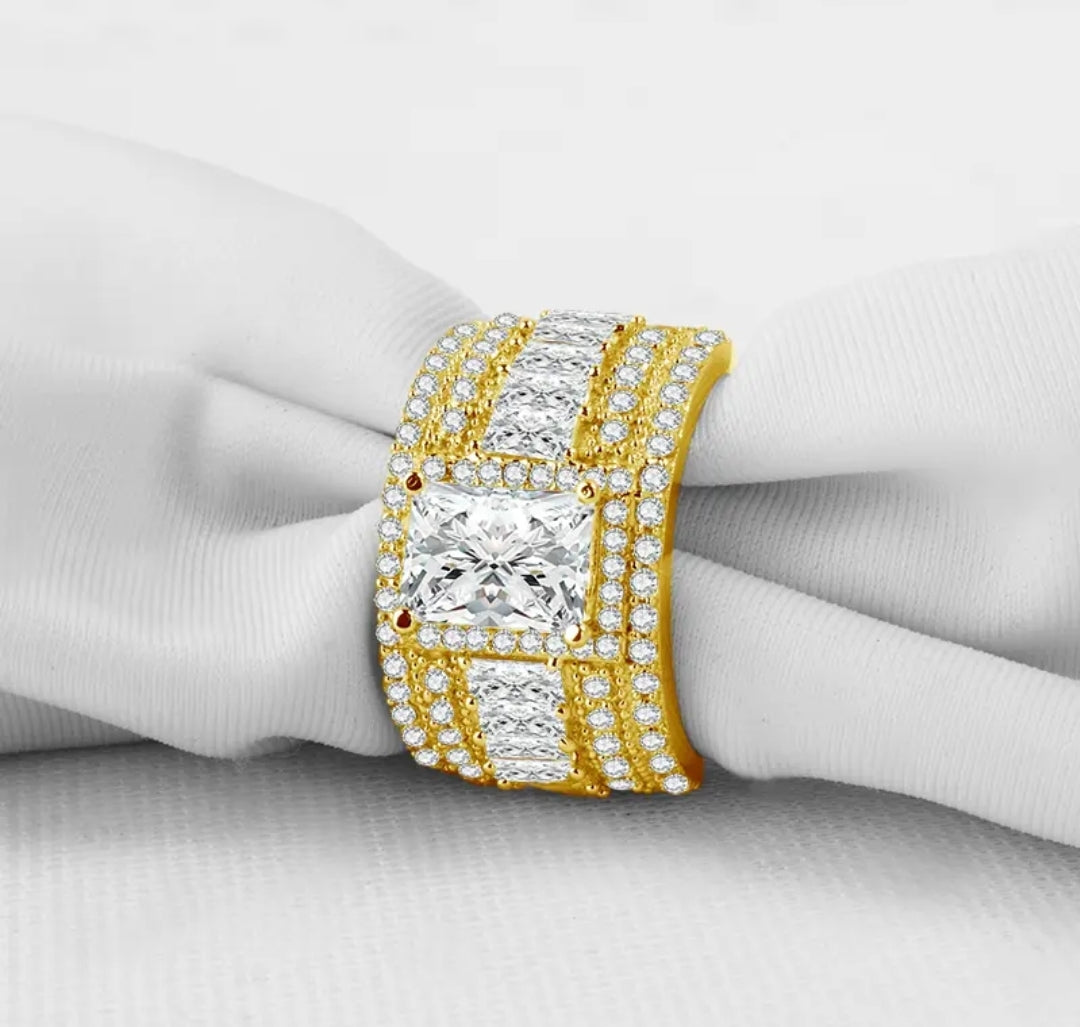 10k solid gold ring with 2ct moissanite
