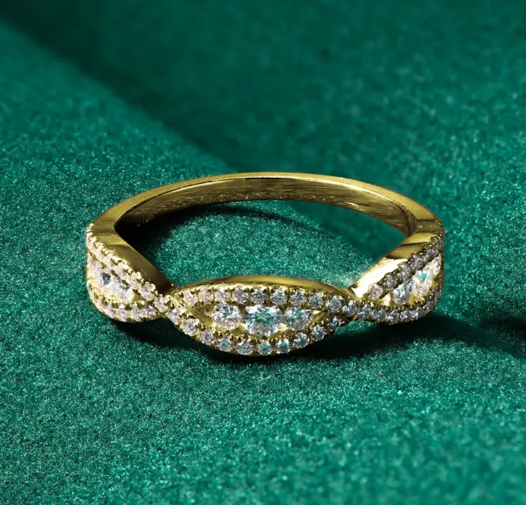 10k solid gold ring with 2.4mm 1.8mm 1mm moissanite