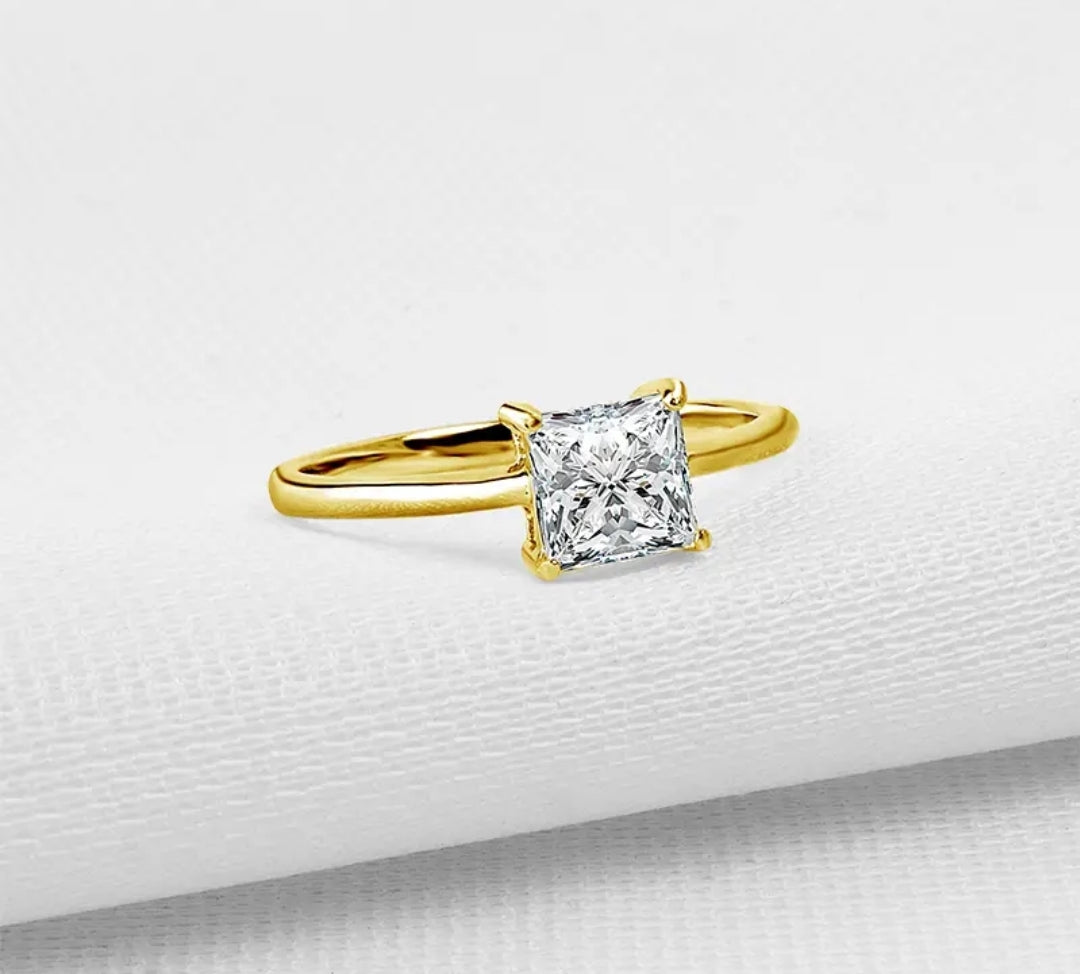 10k gold ring with 1ct square moissanite