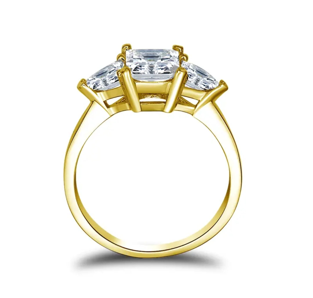 10k gold ring with 2ct brilliant moissanite