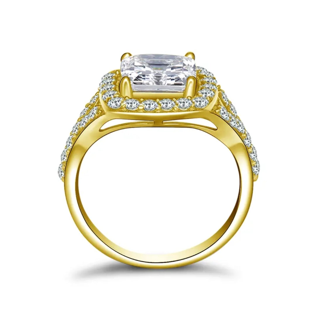 2.5ct solid gold moissanite ring