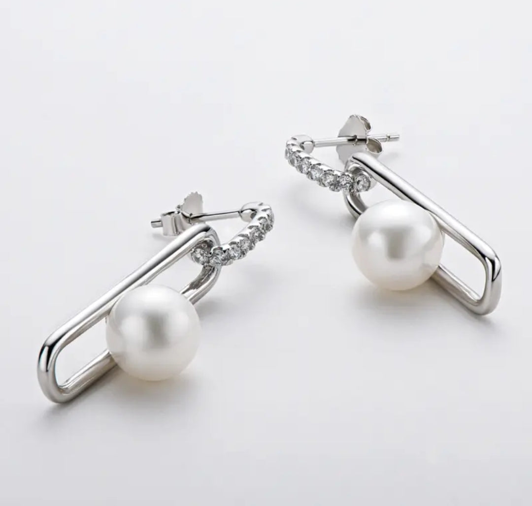 8.5-9mm pearl earrings