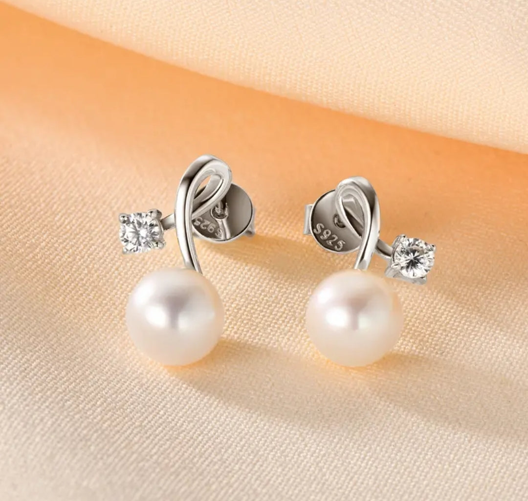 8mm twisted pearl earrings
