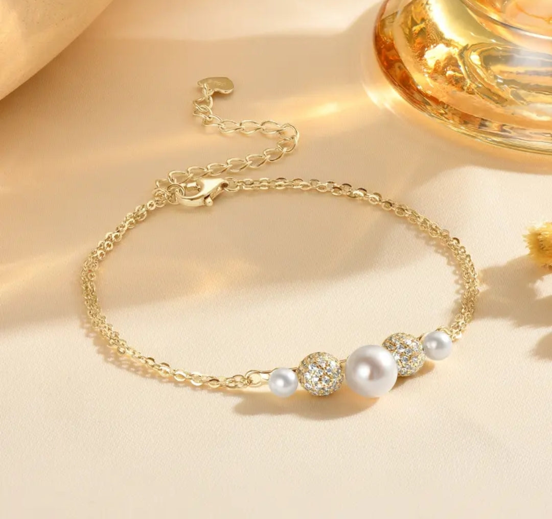 7mm/4mm white pearl bracelet