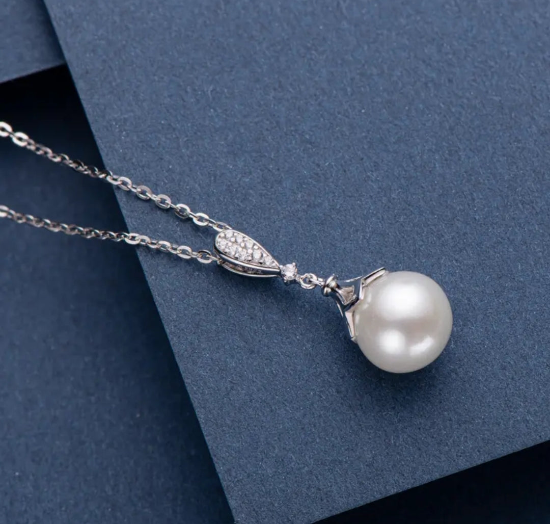 8.5-9mm drop pearl pendant necklace