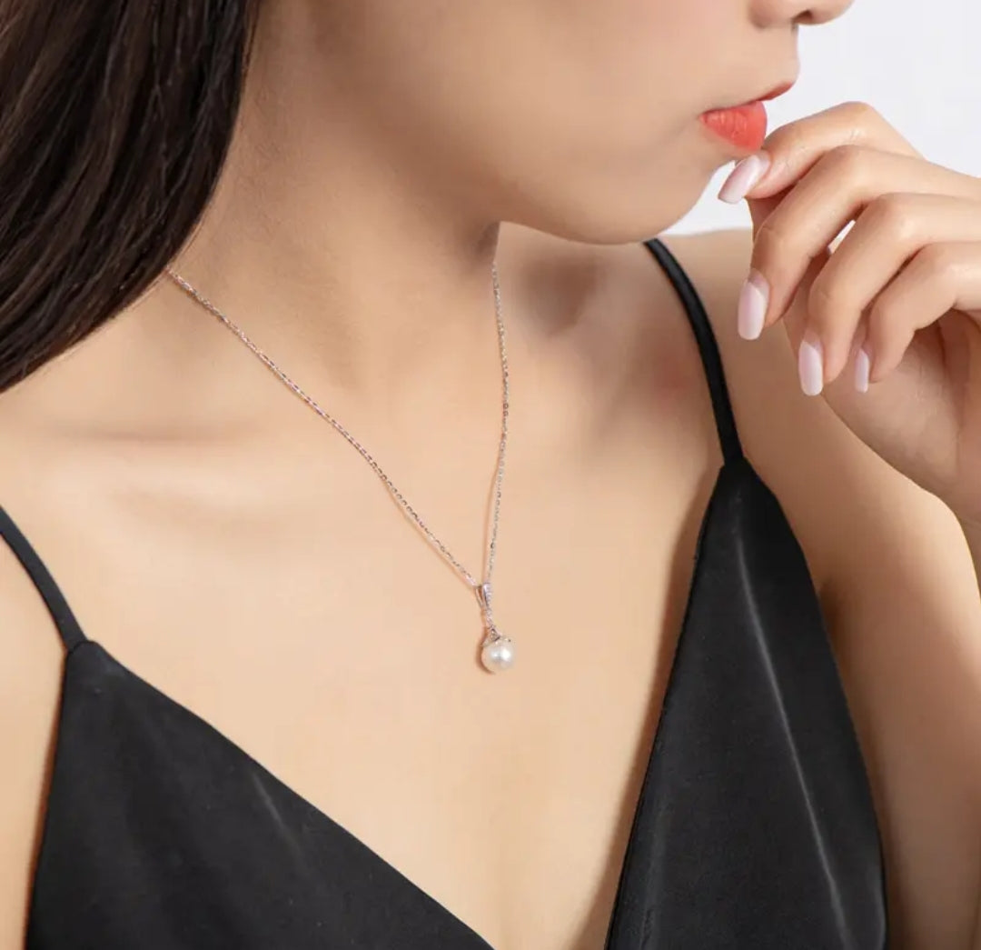 8.5-9mm drop pearl pendant necklace