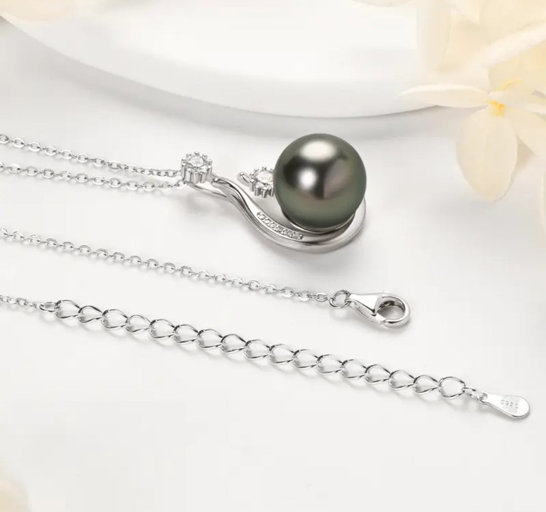 12mm pearl and 3mm 2pcs multimoissanite pendant necklace
