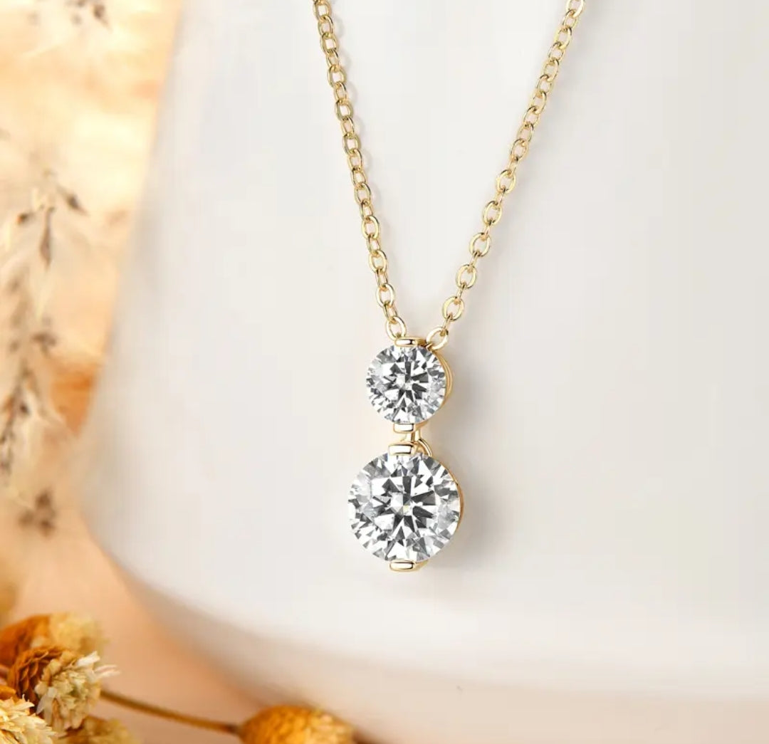 7mm and 5mm Moissanite pendant necklace