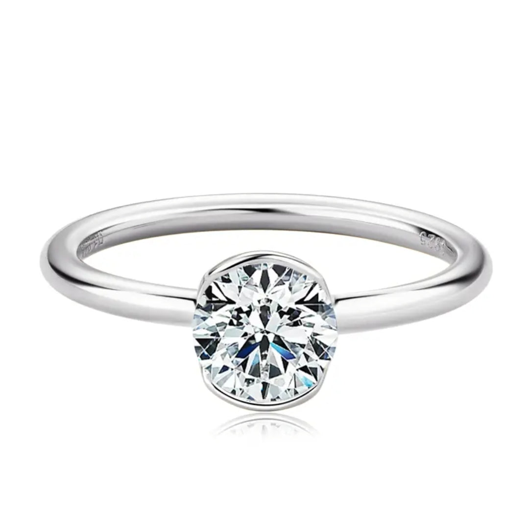 6.5mm moissanite engagement ring