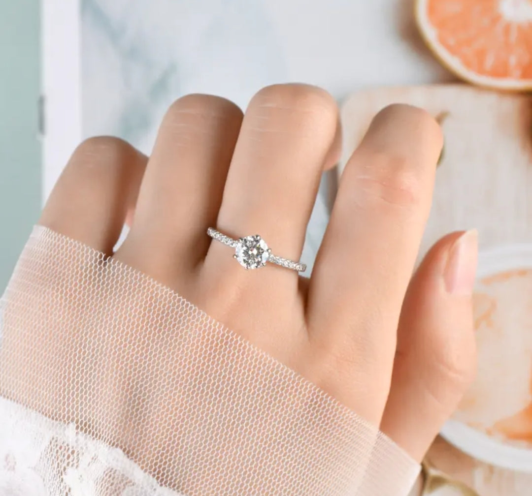 1ct vvs1 moissanite engagement ring