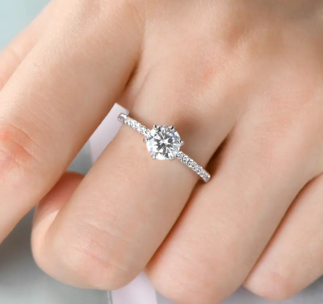 1ct vvs1 moissanite engagement ring